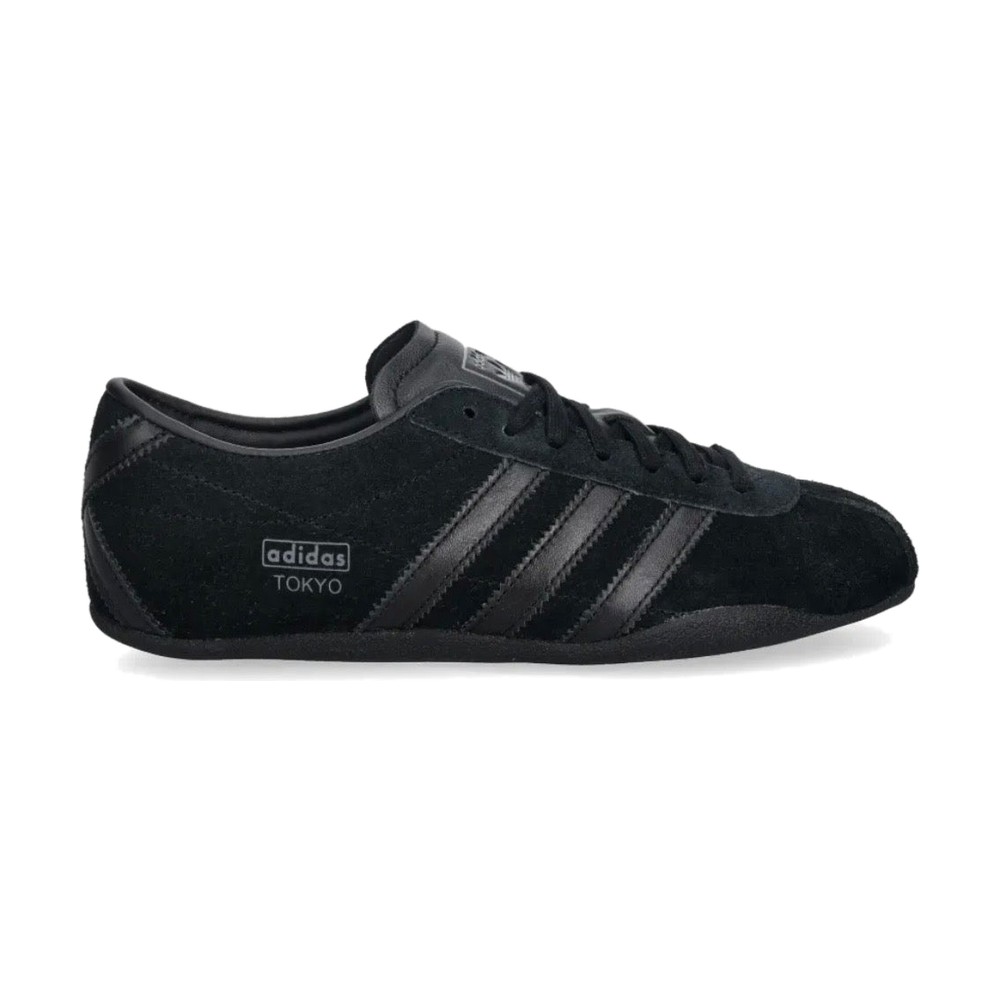 10226009374999-0 נעלי Adidas Tokyo suede black