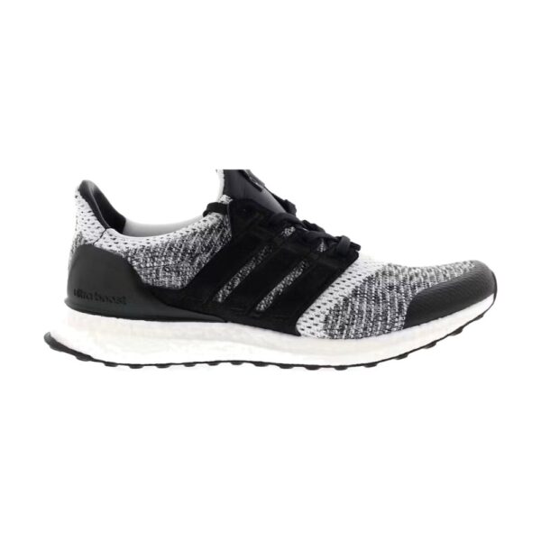 נעלי Adidas Ultra Boost Black White - דגם 2