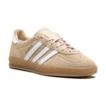 נעלי Adidas gazelle Camel