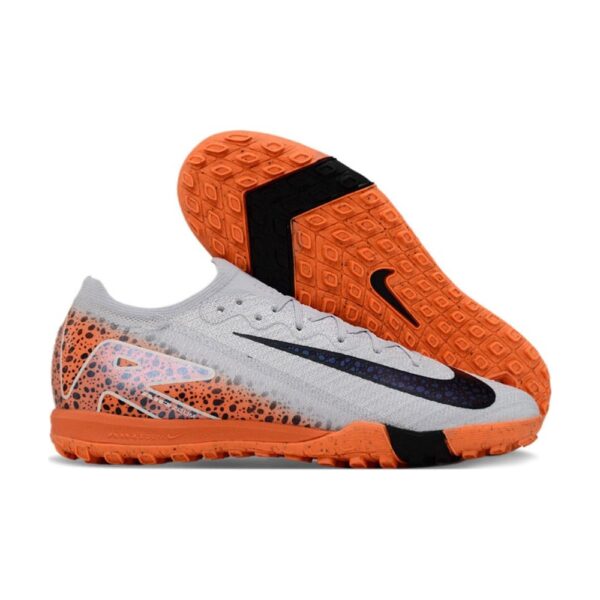 נעלי כדורגל ״Nike״ קטרגל (2)