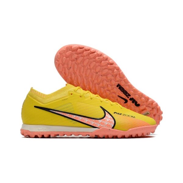 נעלי כדורגל ״Nike״ קטרגל - Yellow Peach